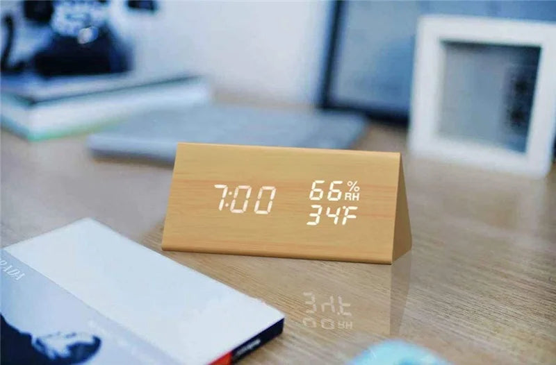 Wooden Alarm Clock Clock LED Time Display USB Charger Humidity and Temperature Detection Digital Alarm Clock For Bedside Table