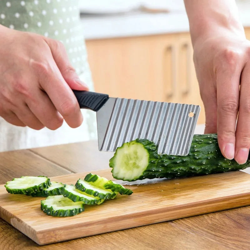 Stainless Steel Potato Chip Slicer Dough Vegetable Fruit Crinkle Wavy Slicer Knife Potato Cutter Chopper French Fry Maker Tool